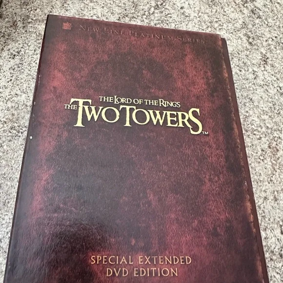 Lord of the Rings Collector's DVD Gift Set - Picture 3 of 5